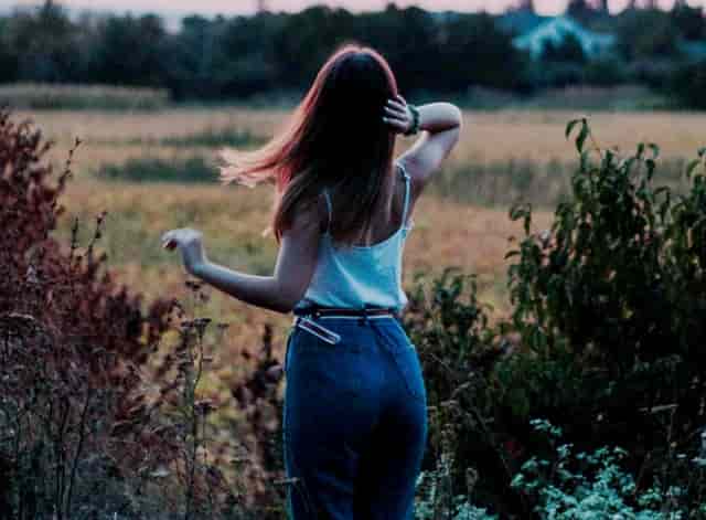 电瓶车电池连接电动车